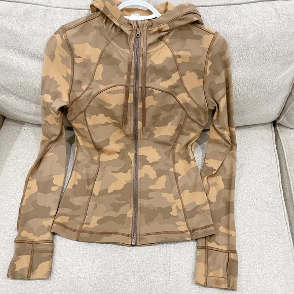 99% NEW LULULEMON DEFINED JACKET, SIZE 6 - Picture 7 of 10